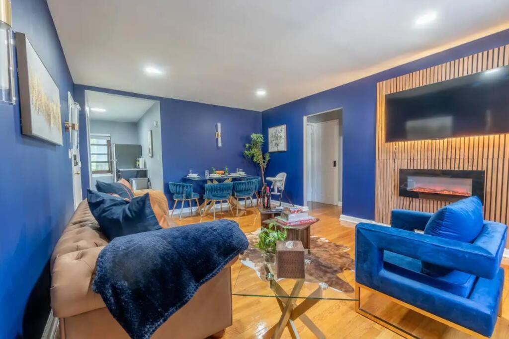 2 Deep Apts By American Dream, Sleeps 8